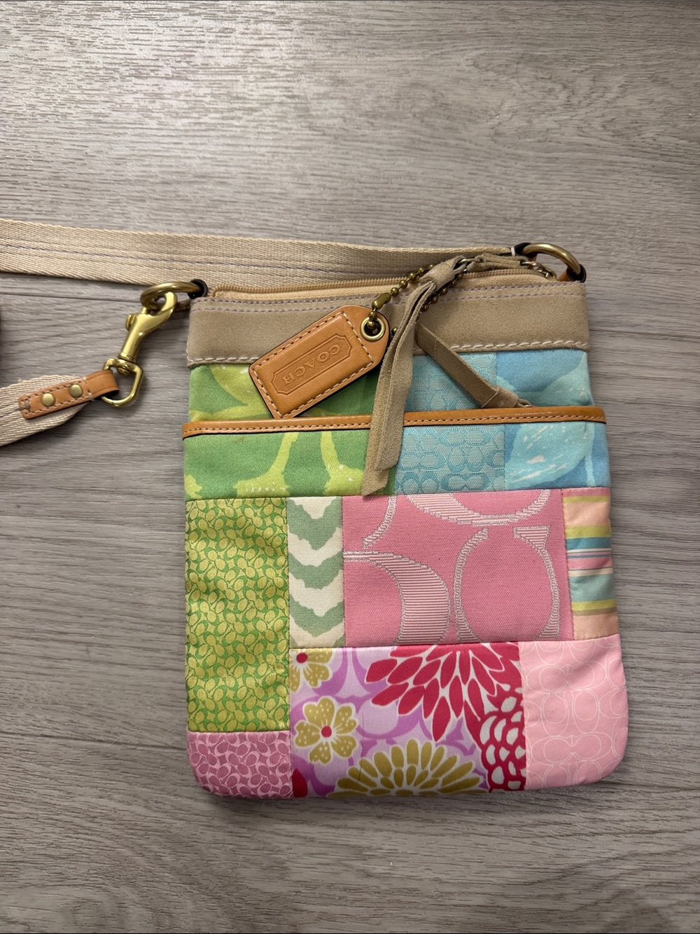 Coach Vintage Pastel Patchwork Crossbody-No. L05Q-465